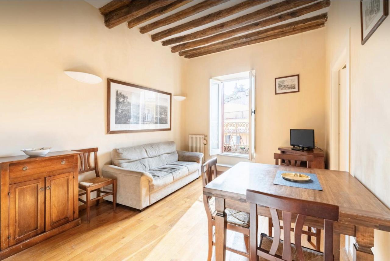 Piazza Navona Center House * Rom